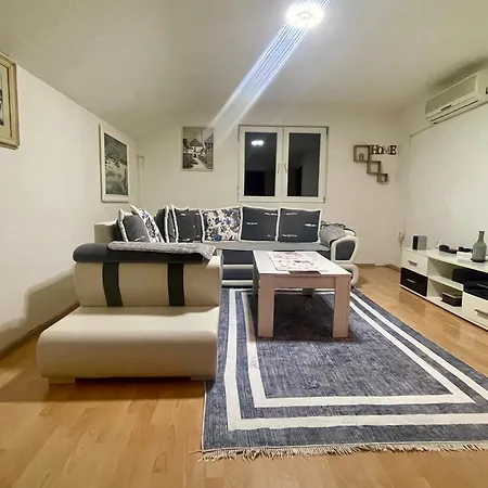 Iman Apartment