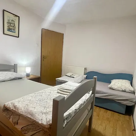 Apartament Iman *